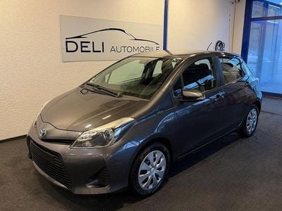 Grau Gebraucht 2012 Toyota Yaris Hybrid Life Kleinwagen | 6.990 € (Fairer Preis)
