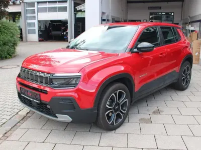Gebraucht Jeep Avenger Altitude 101 PS (74 kW) 2023 Rot SUV