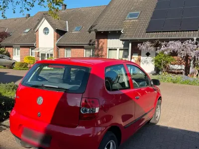 Używany VW Fox 54 KM (39 kW) 2006 Czerwony Hatchback