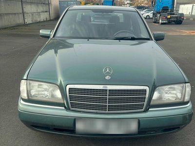 Gebraucht Mercedes C220 Elegance 150 PS (110 kW) 1993 Grün Limousine