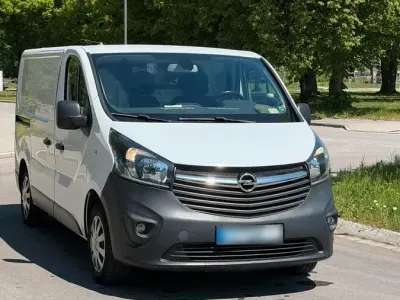 Używany Opel Vivaro 116 KM (85 kW) 2014 Biały Minivan