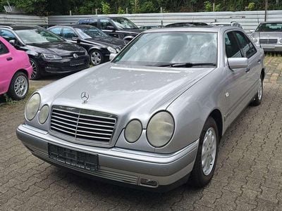Mercedes E230