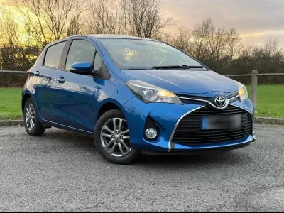 Gebraucht Toyota Yaris 73 PS (53 kW) 2019 Blau Kleinwagen