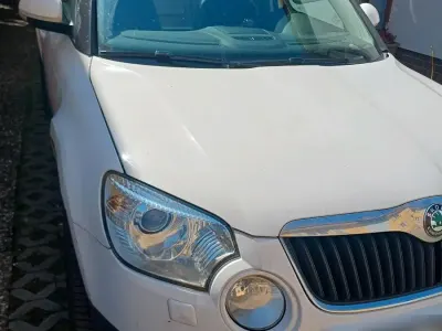 Usata Skoda Yeti 140 CV (102 kW) 2011 Bianco SUV