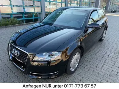 Używany Audi A3 Attraction 105 KM (77 kW) 2012 Czarny Hatchback