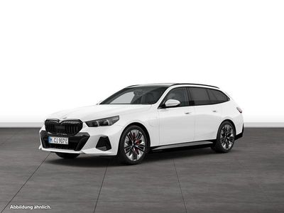Second-hand BMW 550e M Sport 489 CP (359 kW) 2025 Alb Break