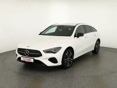 Gebraucht Mercedes CLA250e Shooting Brake 218 PS (160 kW) 2023 Polarweiss Kombi