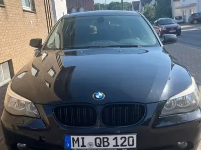 Gebraucht BMW 523 177 PS (130 kW) 2005 Schwarz Limousine