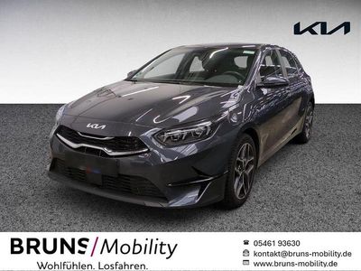Gebraucht Kia Ceed Spirit 140 PS (102 kW) 2025 Penta metall Kleinwagen