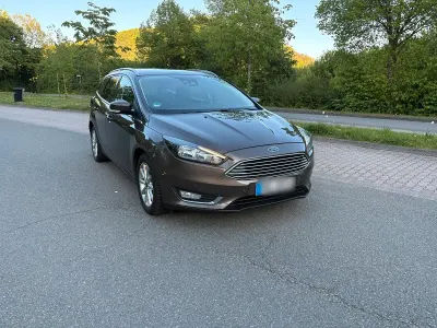 Używany Ford Focus Titanium 120 KM (88 kW) 2017 Brązowy Kombi