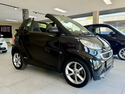Gebraucht Smart ForTwo Cabrio Passion 71 PS (52 kW) 2013 Schwarz Cabrio