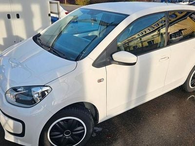 Weiß Gebraucht 2015 VW up! Kleinwagen | 5.900 € (Guter Preis)