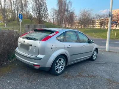 Gebraucht Ford Focus 105 PS (77 kW) 2007 Grau Kleinwagen