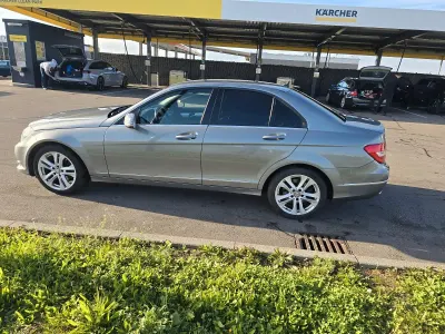 Gebraucht Mercedes 220 170 PS (125 kW) 2013 Grau Limousine