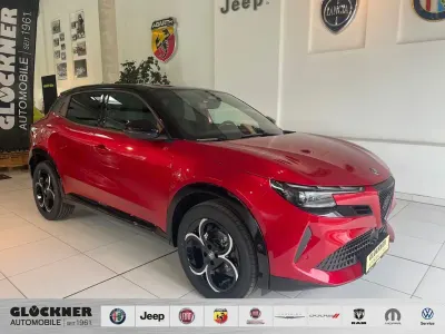 Neu Alfa Romeo Junior Ti 145 PS (106 kW) 2026 Rot SUV
