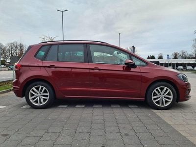 Gebraucht VW Golf Sportsvan IQ Drive 131 PS (96 kW) 2019 Rot Van / Kleinbus