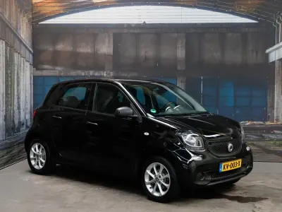 Gebraucht Smart ForFour Pure 71 PS (52 kW) 2016 Schwarz Kleinwagen