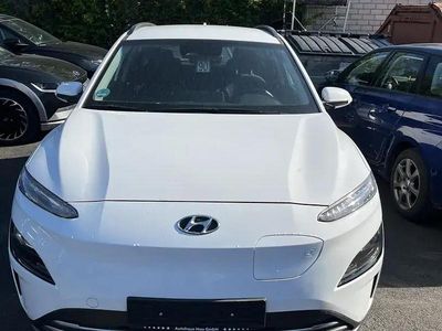 Usata Hyundai Kona 100 kW (136 CV) 2022 Bianco SUV