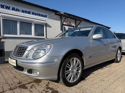 Gebraucht Mercedes E240 Classic 177 PS (130 kW) 2002 Silber Limousine