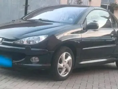 Gebraucht Peugeot 206 CC 109 PS (80 kW) 2005 Schwarz Cabrio