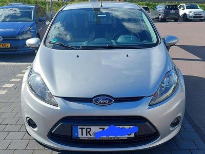 Gebraucht Ford Fiesta 82 PS (60 kW) 2011 Grau Kleinwagen