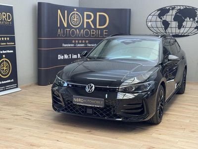 Gebraucht VW Passat R-line 177 PS (130 kW) 2024 Grenadillschwarz met (metallic) Kombi