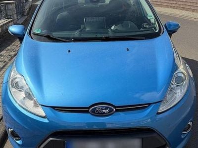 Second-hand Ford Fiesta 95 CP (69 kW) 2012 Albastru Hatchback