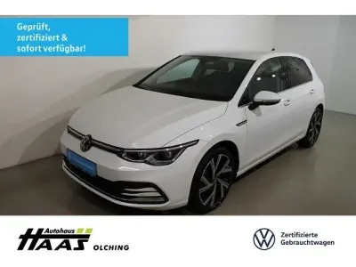 Gebraucht VW Golf VIII Style 131 PS (96 kW) 2024 Weiß Limousine