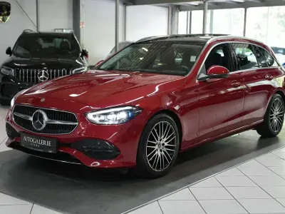 Gebraucht Mercedes C220 220 PS (161 kW) 2023 Rot Limousine