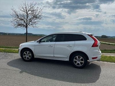 Usado Volvo XC60 R-Design 163 HP (119 kW) 2013 Branco SUV
