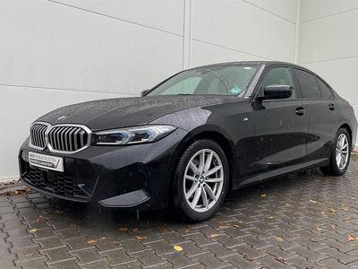 Saphirschwarz metallic Gebraucht 2025 BMW 320 Comfort Edition Limousine | 39.199 € (Guter Preis)