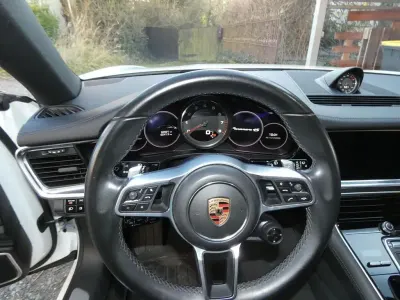 Gebraucht Porsche Panamera 4S 441 PS (324 kW) 2018 Weiß Kleinwagen