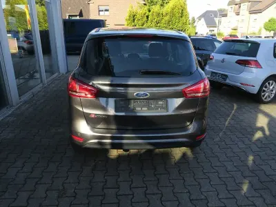 Gebraucht Ford B-MAX Titanium 105 PS (77 kW) 2016 Rot Van / Kleinbus