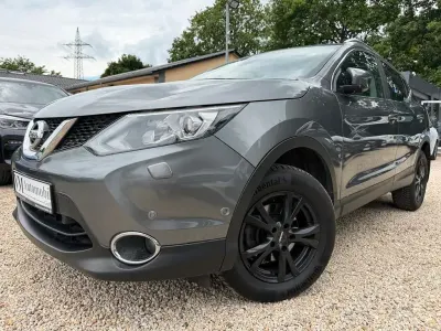 Gebraucht Nissan Qashqai 131 PS (96 kW) 2015 Grau SUV