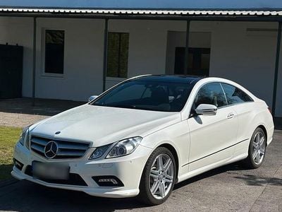 Gebraucht Mercedes E500 383 PS (281 kW) 2009 Weiß Coupé