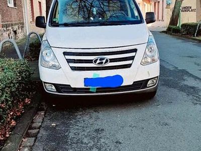 Gebraucht Hyundai H-1 163 PS (119 kW) 2015 Weiß Van / Kleinbus