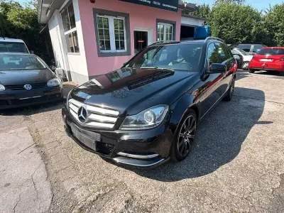 Gebraucht Mercedes C300 231 PS (169 kW) 2012 Schwarz Kombi