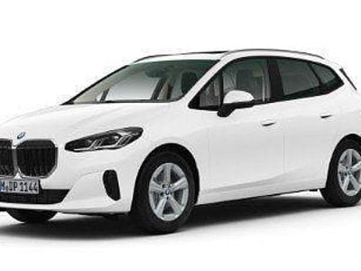 Gebraucht BMW 220 170 PS (125 kW) 2025 Weiß Van / Kleinbus