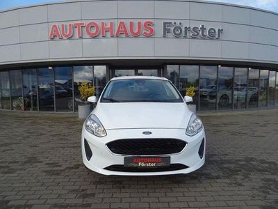 Gebraucht Ford Fiesta Trend 120 PS (88 kW) 2018 Weiß Kleinwagen