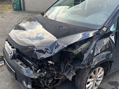 Gebraucht VW Touran Comfortline 105 PS (77 kW) 2012 Schwarz Van / Kleinbus