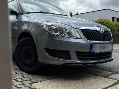 Gebraucht Skoda Roomster Plus Edition 105 PS (77 kW) 2013 Grau Van / Kleinbus