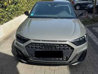 Gebraucht Audi A1 Edition .1 116 PS (85 kW) 2020 Grau SUV
