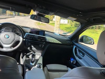 Second-hand BMW 320 184 CP (135 kW) 2012 Negru Berlinǎ