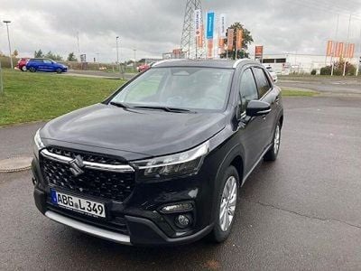 Gebraucht Suzuki SX4 S-Cross Comfort 129 PS (94 kW) 2024 Schwarz SUV
