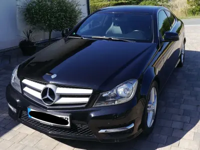 Gebraucht Mercedes C220 AMG line 170 PS (125 kW) 2014 Schwarz Coupé