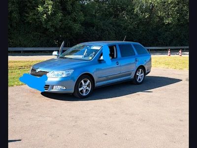 Gebraucht Skoda Octavia 125 PS (91 kW) 2010 Blau Kombi
