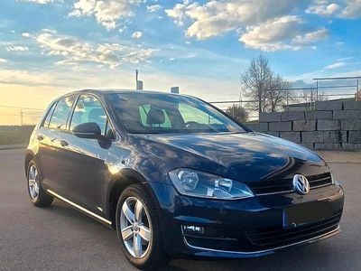 Usata VW Golf VII LOUNGE 110 CV (80 kW) 2016 Blu Berlina