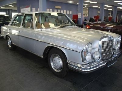 Silber Gebraucht 1970 Mercedes W108 SE Limousine | 19.980 €