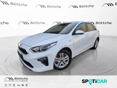 Gebraucht Kia Ceed Edition 7 101 PS (74 kW) 2021 Weiß Kleinwagen