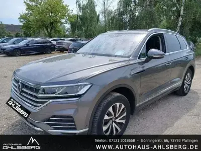 Gebraucht VW Touareg Elegance 231 PS (169 kW) 2021 Siliziumgrau SUV